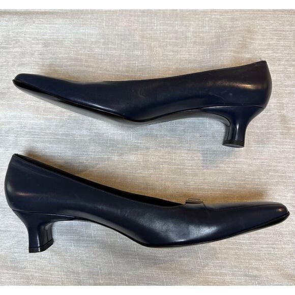 Salvatore Ferragamo Navy Blue Leather Heels Women’s Size 9.5 4A Narrow Italian - Picture 6 of 10